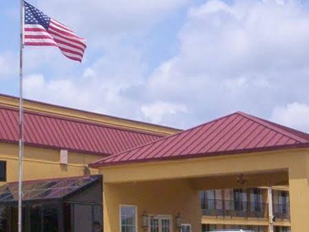 Lincoln Inn & Suites Brookhaven Exterior photo